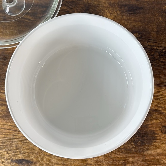 White Pyrex  Corning Ware Ribbed Glass Casserole Dish with Lid - Picture 3 of 8